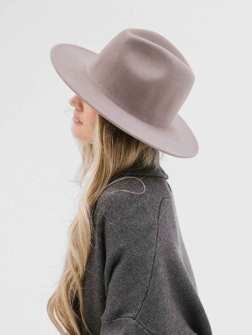 Gigi Pip Wes Fedora
